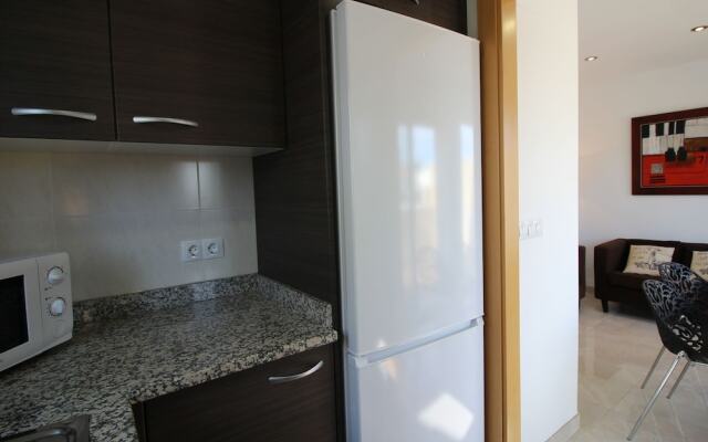 Peaceful Holiday Home with Private Pool in Empuriabrava