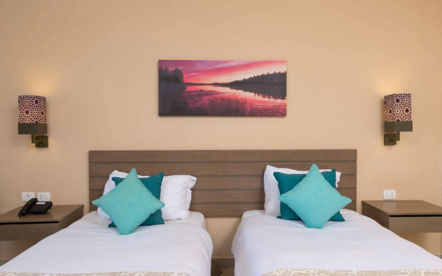 Byoum Lakeside Hotel