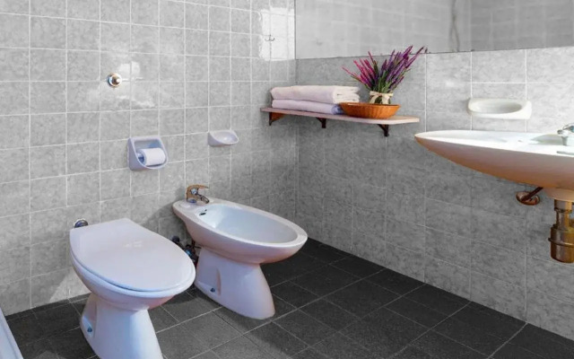 Eraora Hotel Village