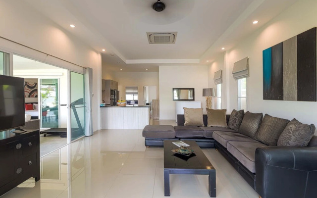 Cozy 3 Bedroom Pool Villa L70