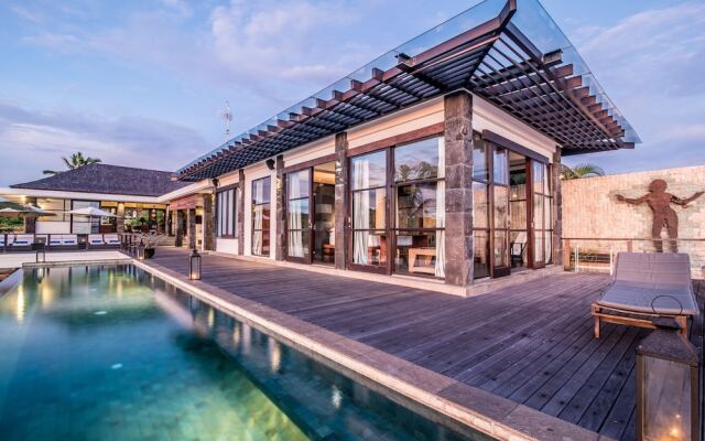 Absolute Cliff Front Pandawa Beach Villa