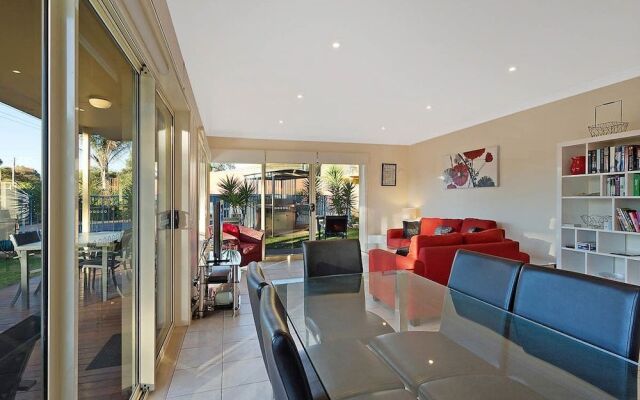 Grandeur Holiday Units