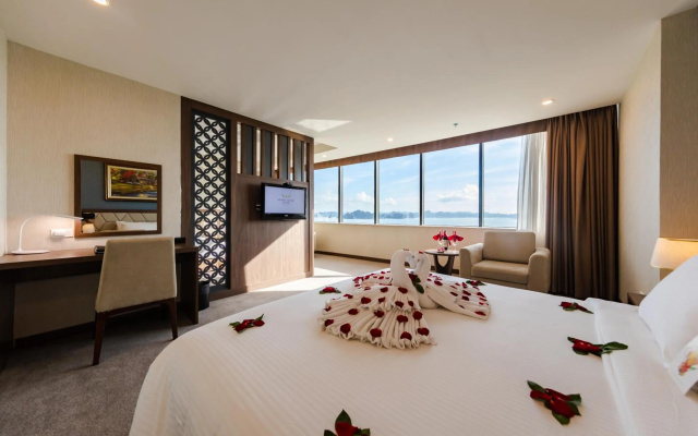 Muong Thanh Grand Ha Long Hotel – Guest Rooms – Ha Long