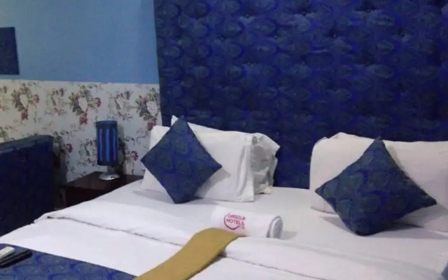 Chrisolik Hotel