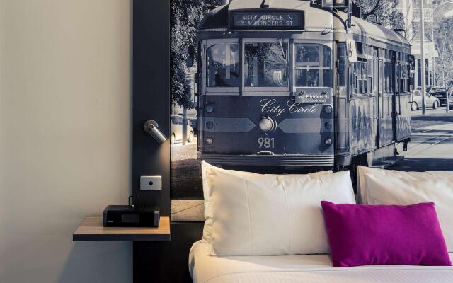 Mercure Melbourne Therry Street