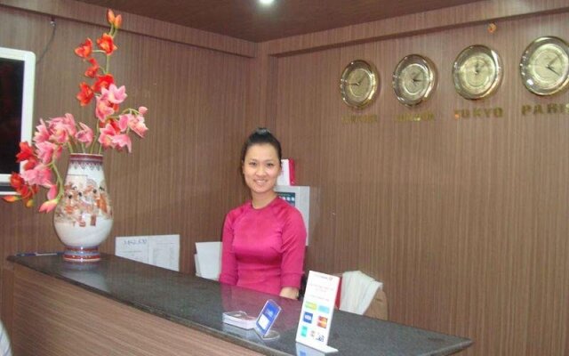 Lotus Hotel - The Cupid Room