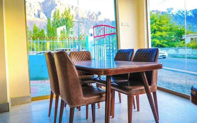 Yak Sarai Hotel