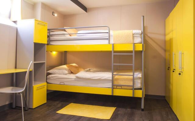 Botel Marina - Hostel