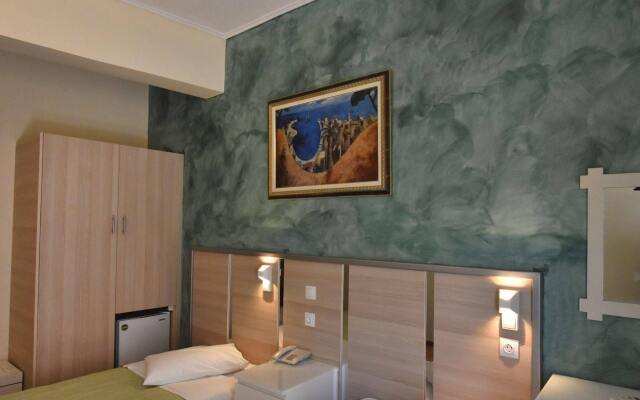 Nana Hotel