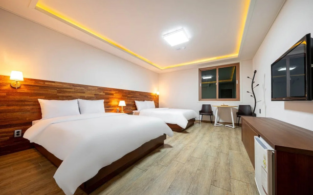 F-one Hotel