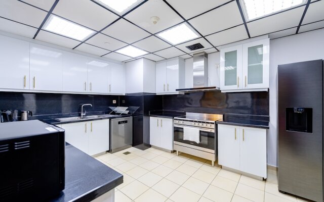 Marco Polo - Deluxe Waterfront Roomy Apt, Perfect for Groups