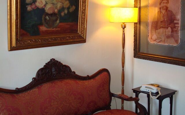 Oikia Alexandrou Traditional Inn