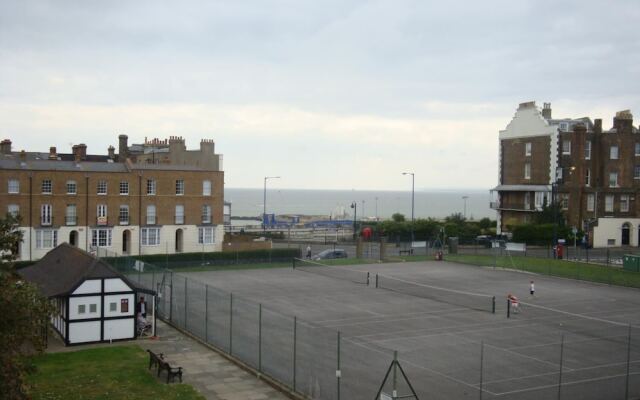 Spencer Court Hotel