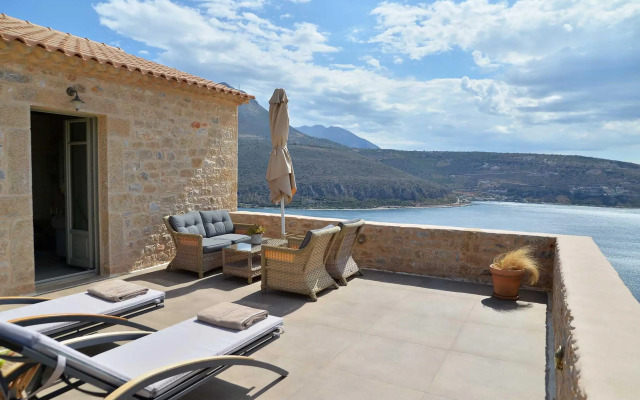 Akrolithi Boutique Hotel