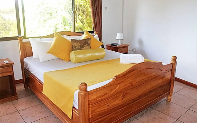 Albizia Lodge Reef Estate