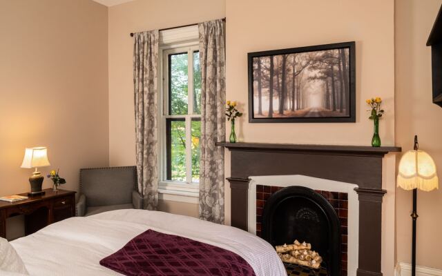 Rosemont Inn Bed & Breakfast