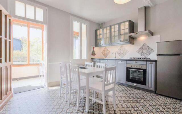 Gîte Pougy, 3 pièces, 5 personnes - FR-1-543-79