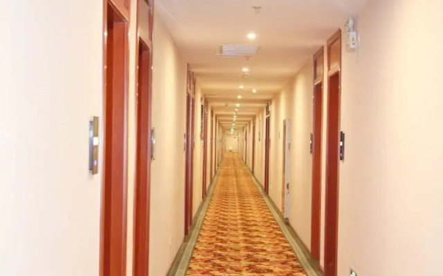 GreenTree Alliance Yichang East Yichang Station Hotel
