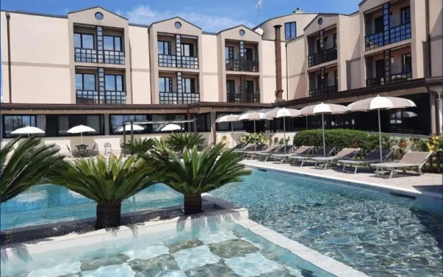 River Park Hotel