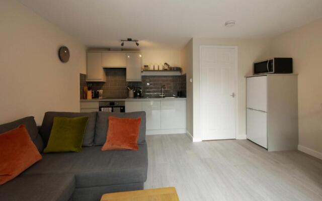 Crewe Short Lets 8 Victoria Court, Crewe