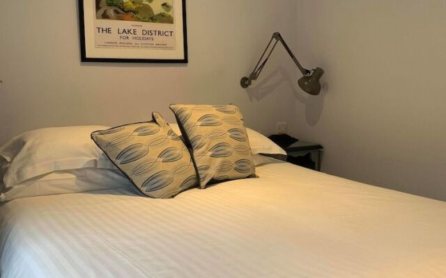 The Wheatsheaf Inn