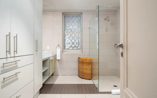 607 Cape Royale Luxury Apartments