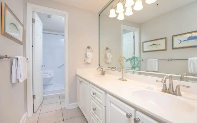 Phoenix X 1412 2 Bedroom Condo