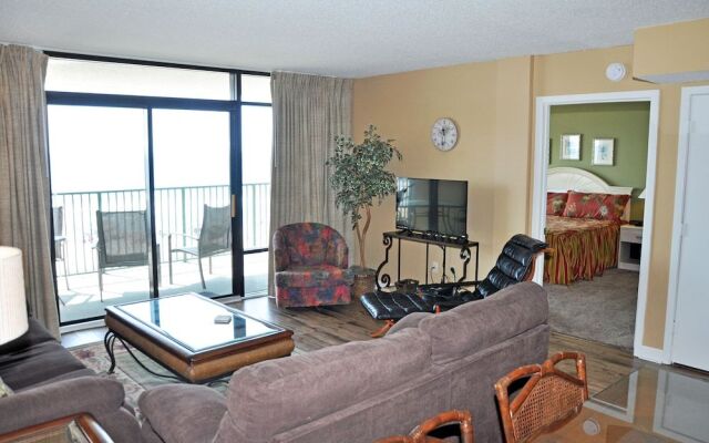 Verandas 305 3 Br condo by RedAwning