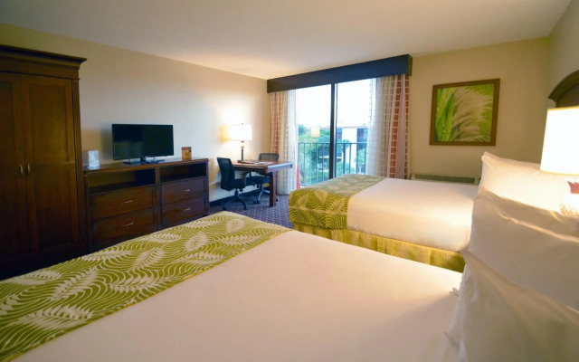 Rosen Inn, closest to Universal