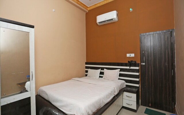 Spot On 45392 Maa Tara Hotel