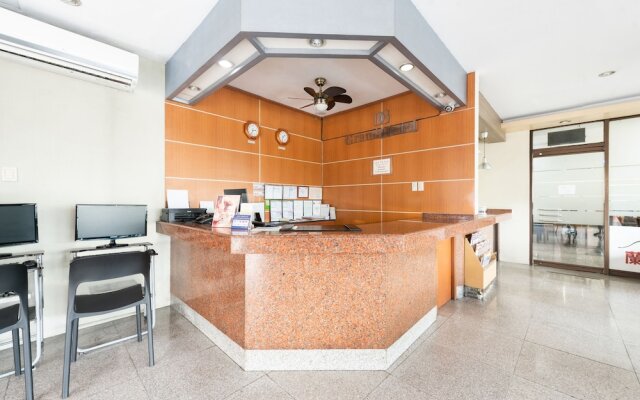 OYO 224 DG Grami Hotel