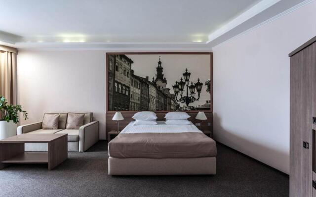 Rius Hotel Lviv