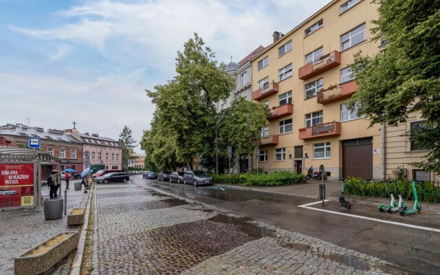 Studio Rynek Dębnicki by Renters