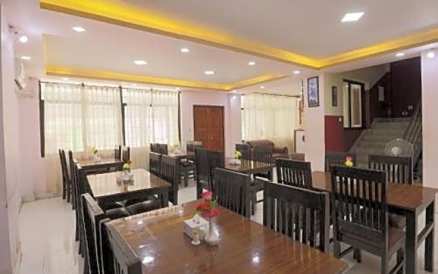 Spot On 89939 Platinum inn