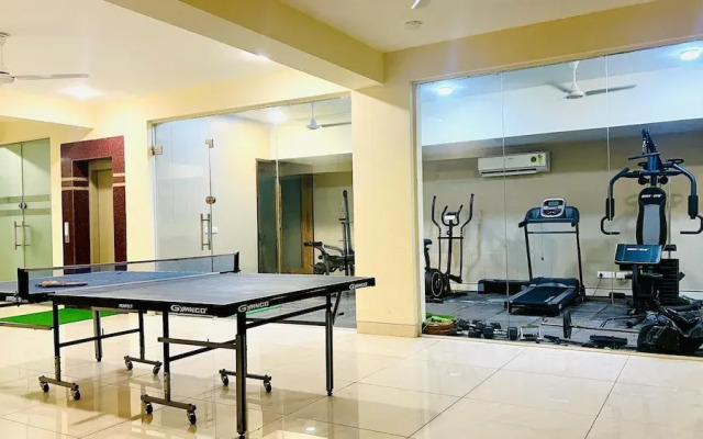 Olive Service Apartment-Golf Course Road