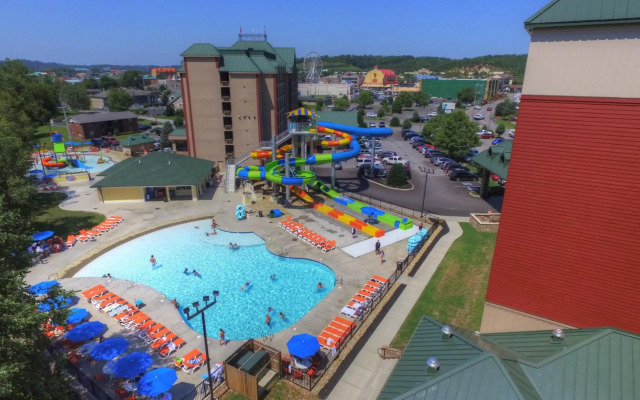 Country Cascades Waterpark Resort