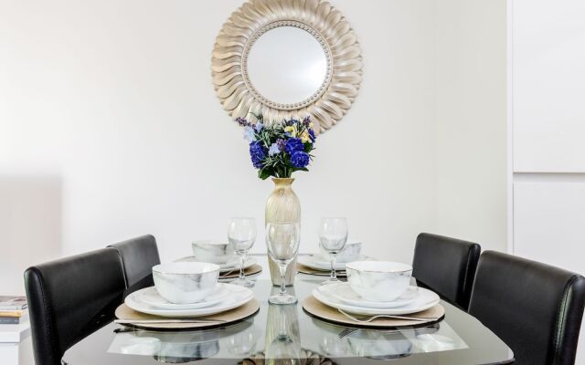 Stunning Ensuite 2 bedroom apartment