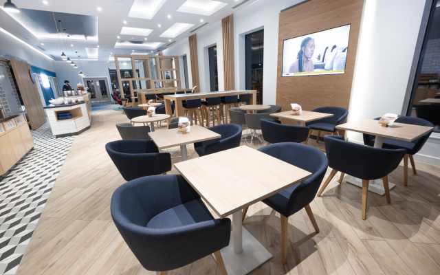Holiday Inn Express Fleet by IHG
