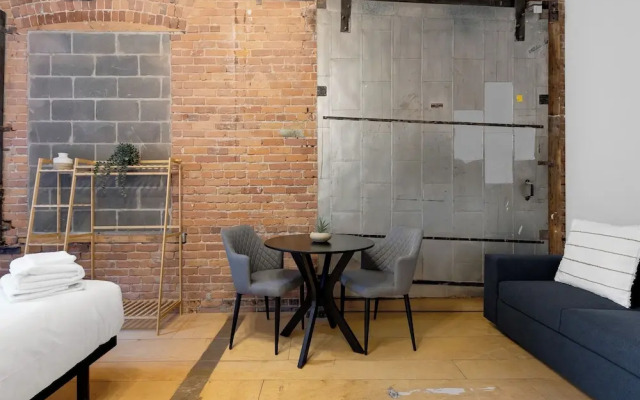 The Little Prince Rooms-Old Montreal