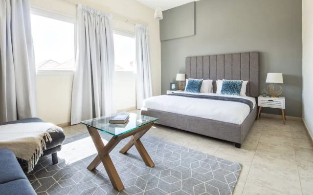Signature Living in Modern 1BR Apartment at Jvt!