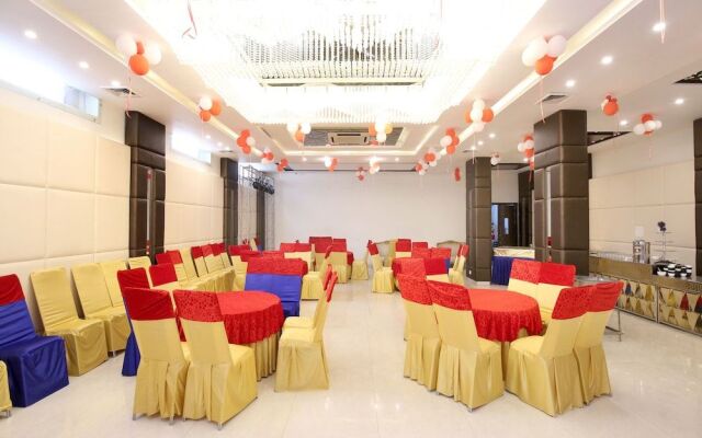 OYO 14981 Hotel Royal MJS