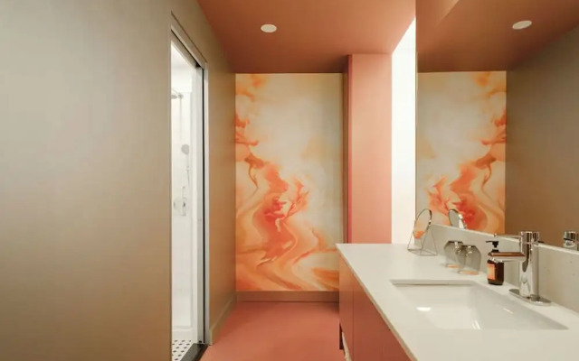 Rose Hôtel Invisible