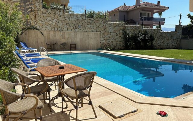 White Suites Icmeler