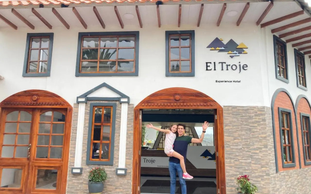 Hosteria El Troje