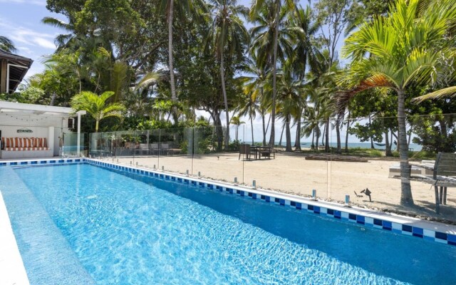 Tenterfield Beachfront Luxury 4 Bedroom Holiday Home