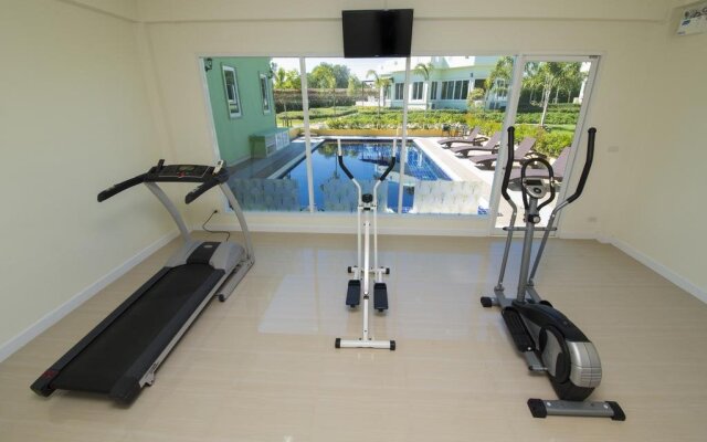 Villa Reina Resort