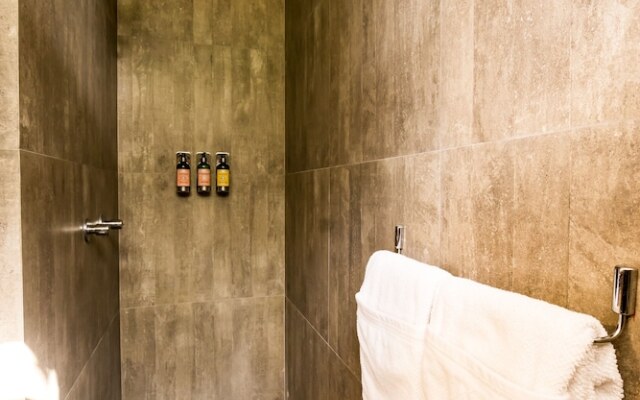 La Casa - Luxury Boutique Hotel