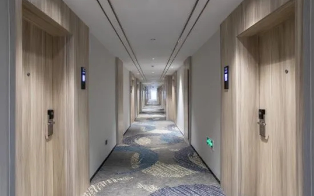 Yeste Hotel (Chongzuo Zhongxin Pedestrian Street Guangxi Minzu Shifan Xueyuan) – Hotel Rooms – Chongzuo