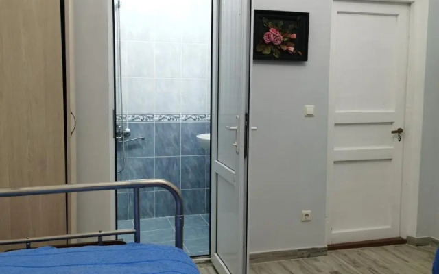 Ninoshvili Street Apartment