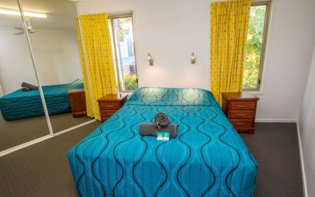 Boyne Island Motel and Villas